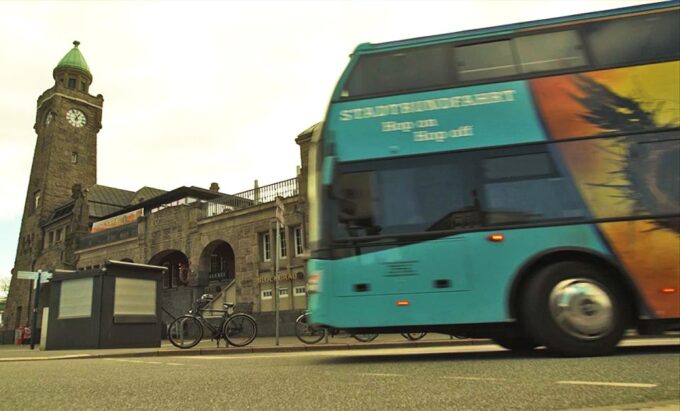 Hamburg: Line F Hop-On Hop-Off Bus City Tour - Meeting Point Information