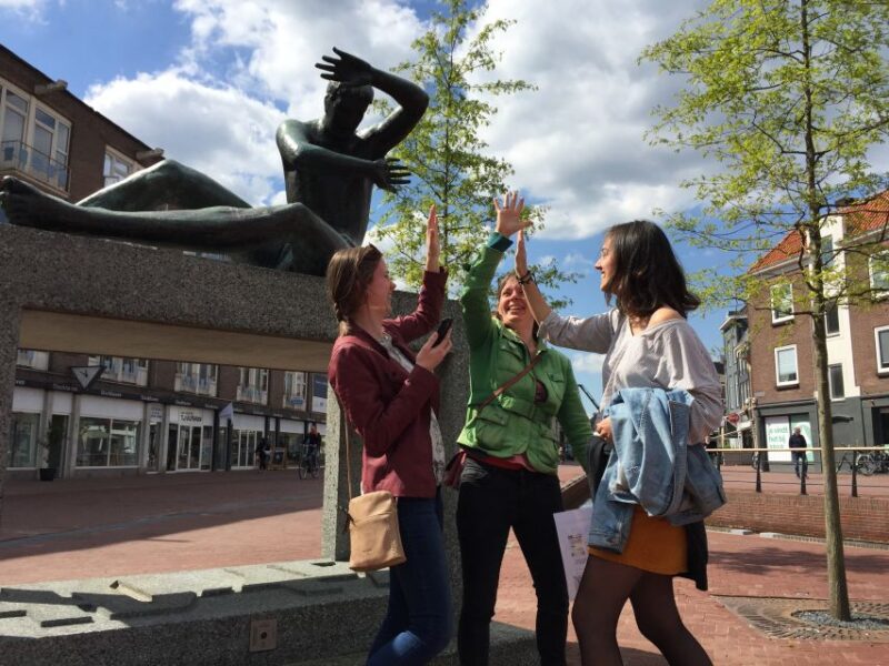 Hamburg: Murder Crime Game Self-Guided Interactive Tour - Capturing Selfie Memories