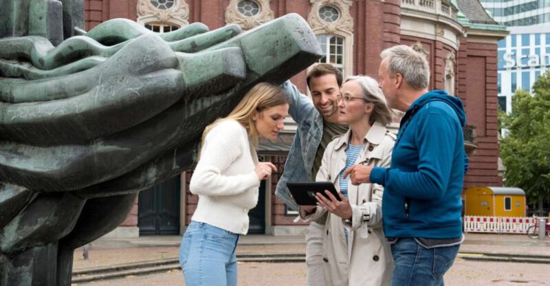 Hamburg: Old Town Outdoor Escape Game - Key Points