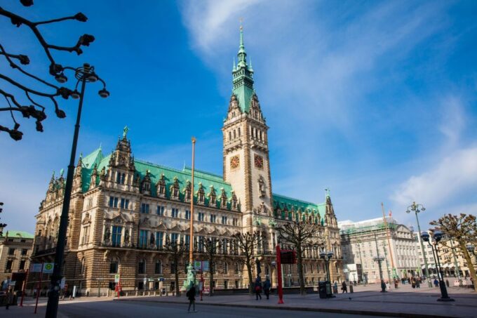 Hamburg: Old Town & Speicherstadt Private Walking Tour - Tour Guide and Inclusions