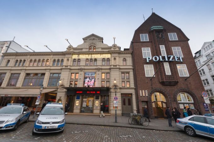 Hamburg: Olivia Jones Tour With Iconic Barker Fabian - Insights Into the Red Light District