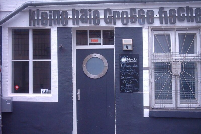 Hamburg: Private 75-Minute Tour of St. Pauli - Tour Highlights