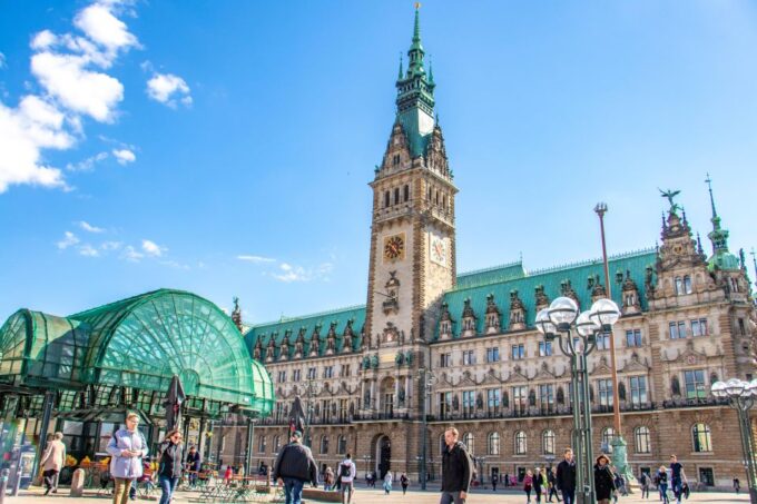 Hamburg: Private Architecture Tour With a Local Expert - Guides Expertise
