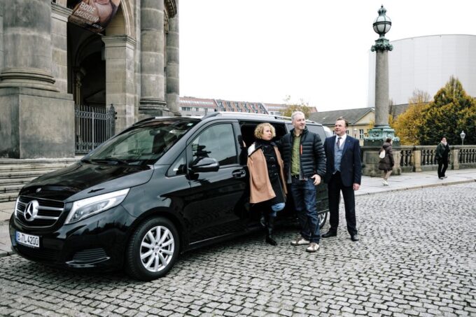 Hamburg: Private Beatles and Hanseatic League Tour by Van - Customizable Tour Experience