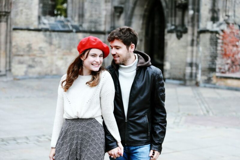 Hamburg: Private Couples Photoshoot and Walking Tour - Iconic Hamburg Locations