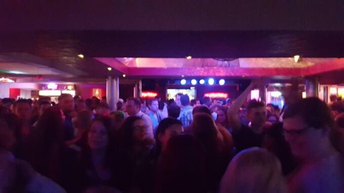 Hamburg: Private Premium Pub Crawl - Welcome Shots and Entrance Fees