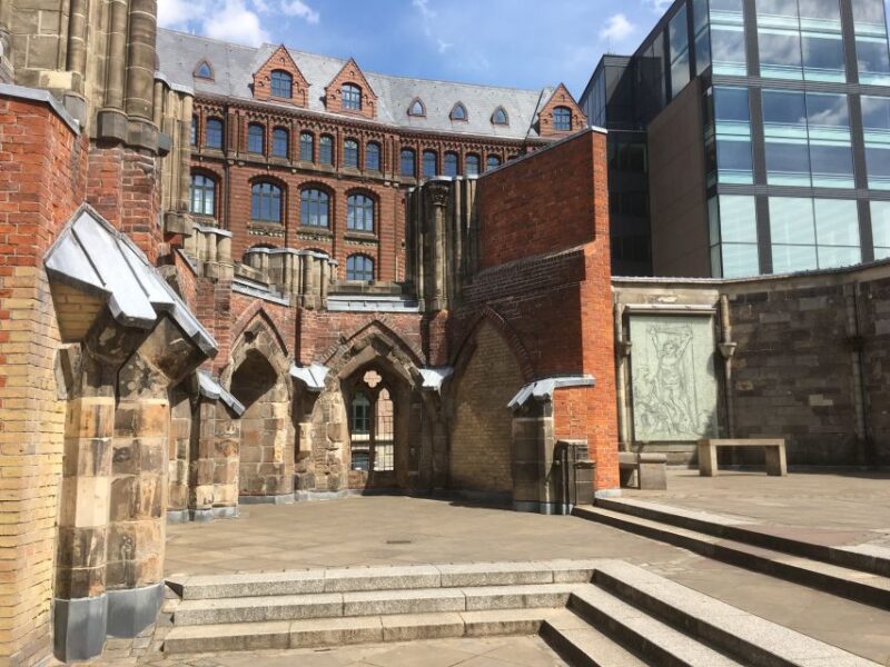Hamburg: Private Tour Down Town Around City Hall - Architectural Landmarks