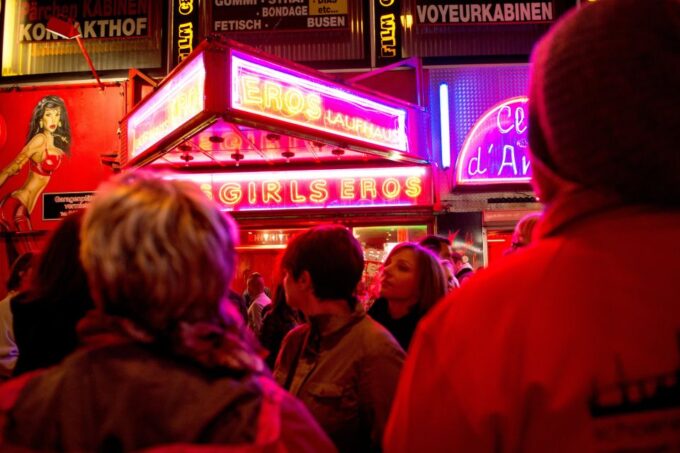 Hamburg: Private Tour Red Light District Walking Tour - Meeting Point Variations
