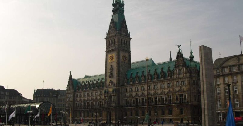 Hamburg: Private - Town Hall, Speicherstadt, Elbphilharmonie - Tour Pricing