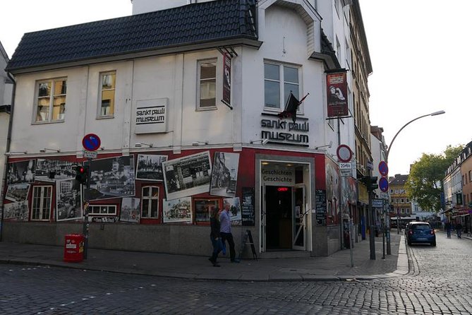Hamburg: Red- & Bluelight - Private Guided Reeperbahn Tour - Local Regulations and Considerations