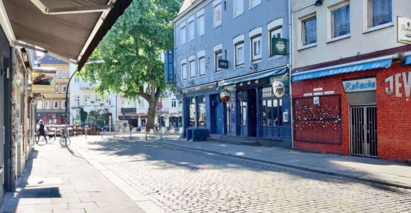 Hamburg: Reeperbahn Self-Guided Interactive Walking Tour - Highlights of the Experience
