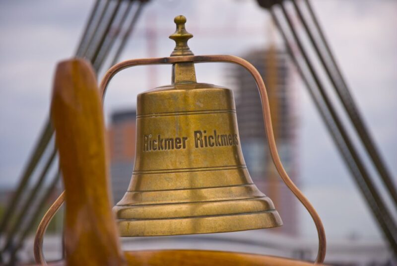 Hamburg: RICKMER RICKMERS Museum Entry Ticket - Onboard Dining and Amenities