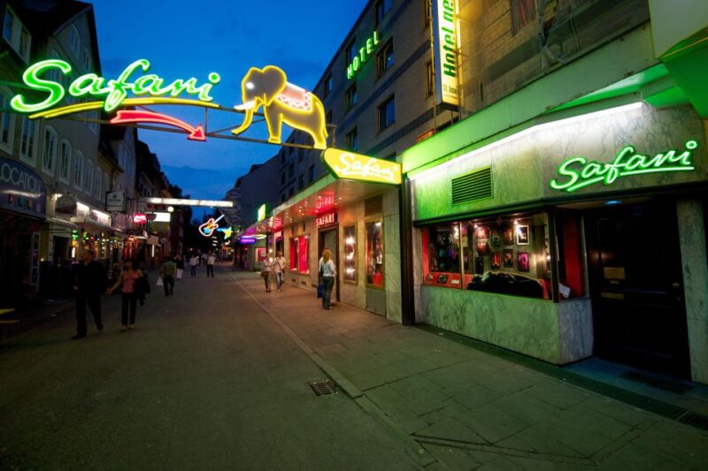 Hamburg: Safari Tour in St. Pauli - Duration and Price