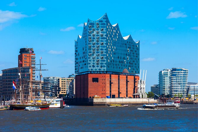 Hamburg Scavenger Hunt and Highlights Self-Guided Tour - Language Options