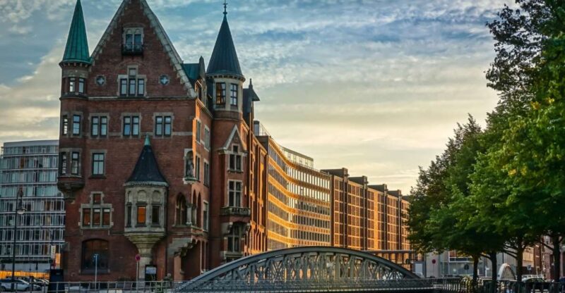 Hamburg: Self-Guided Outdoor Escape Game - Key Points