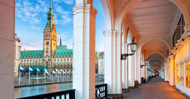 Hamburg: Self-guided Smartphone Old Town Tour - Key Points