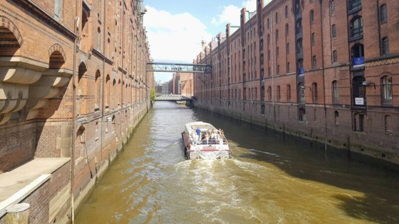 Hamburg: Self-Guided Tour of Hafencity and Speicherstadt - Tour Route and Attractions