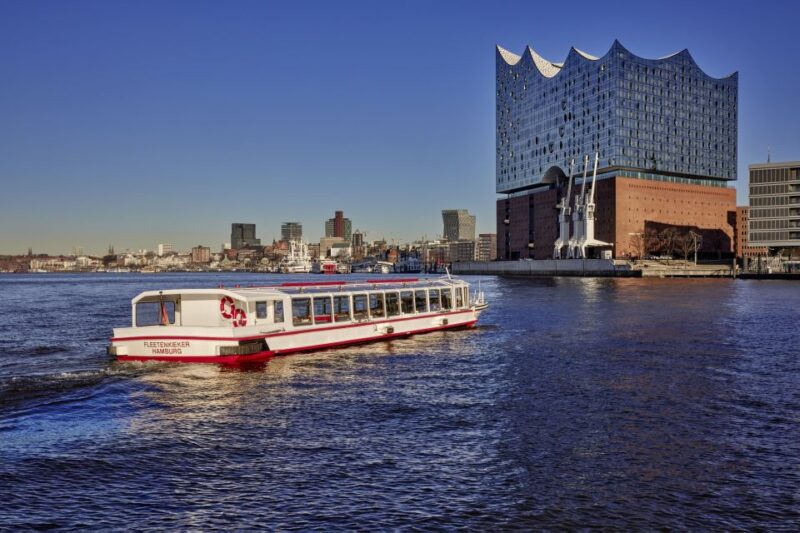 Hamburg: Sightseeing Cruise Through the Citys Waterways - Key Points