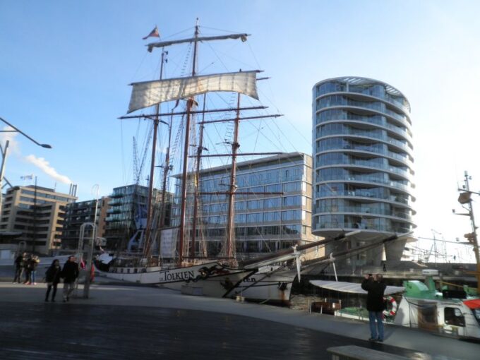 Hamburg: Speicherstadt & HafenCity 2-Hour Walking Tour - Frequently Asked Questions