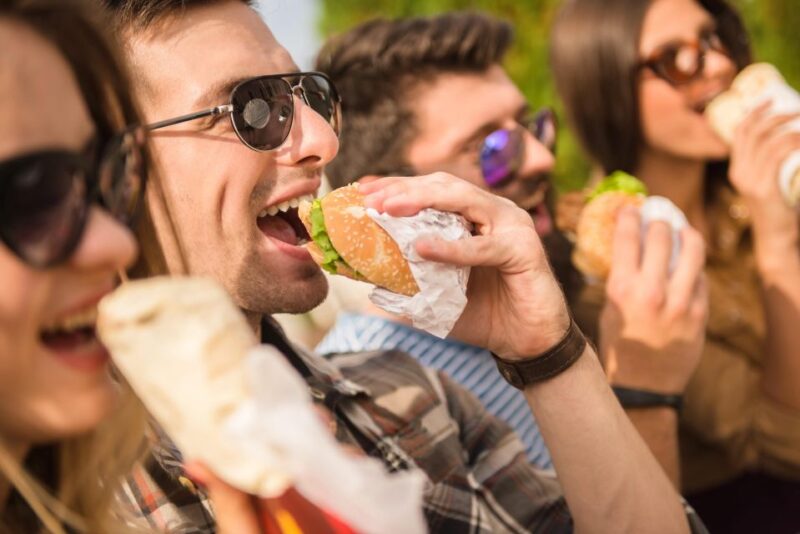 Hamburg: St. Pauli Food and Bier Tour - Tour Details