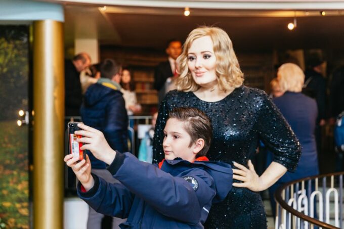 Hamburg: Ticket to the Panoptikum Waxworks - Challenges for Children and Teens