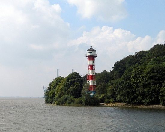 Hamburg: Tour of Blankenese on the Banks of the Elbe - Experience Highlights