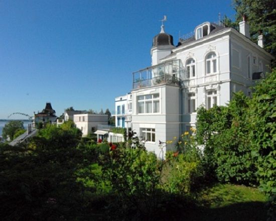 Hamburg: Tour of Blankenese on the Banks of the Elbe - Tour Details