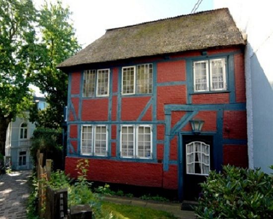 Hamburg: Tour of Blankenese on the Banks of the Elbe - Blankeneses Historical Influences