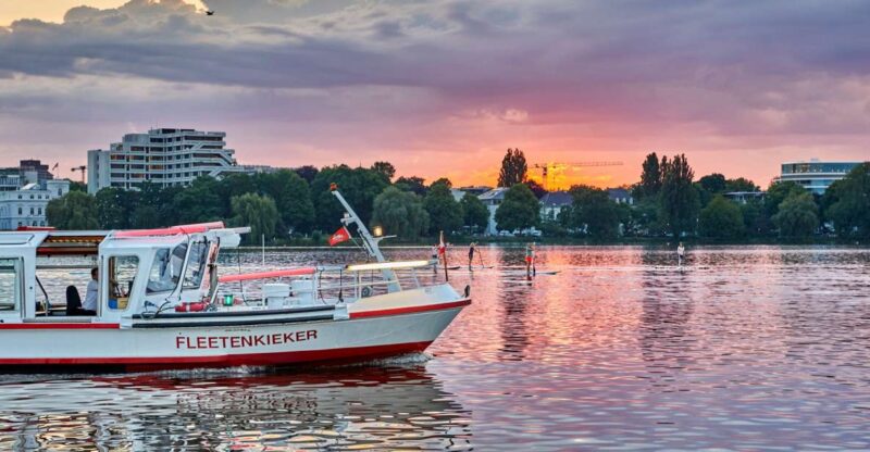 Hamburg: Twilight Cruise - Key Points
