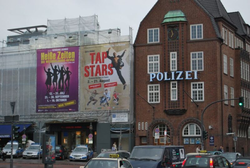 Hamburg: Walking Tour for School Groups - Tours in All Weather