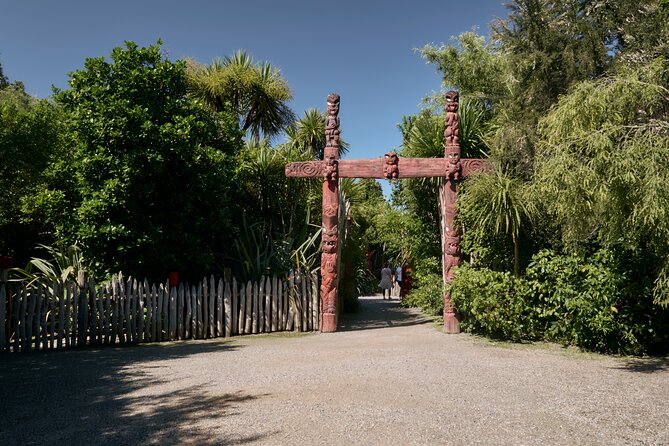 Hamilton Gardens Private Highlights Tour - Meeting and End Point