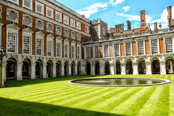 Hampton Court Guided Tour Full Day and High Tea - Tour Duration and Group Size
