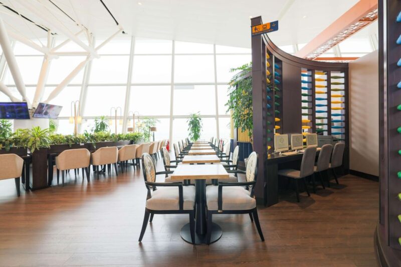 HAN Hanoi Airport: Song Hong Premium Lounge & Bar Terminal 2 - Key Points