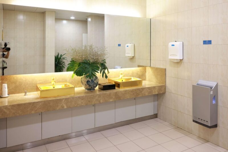 HAN Hanoi Airport: Song Hong Premium Lounge & Bar Terminal 2 - Comfortable Seating and Private Spaces