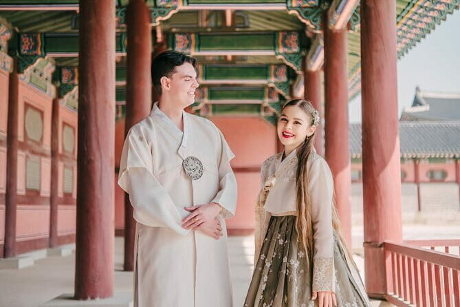 Hanbok Photoshoot and History Tour at Gyeongbokgung Palace - Key Points