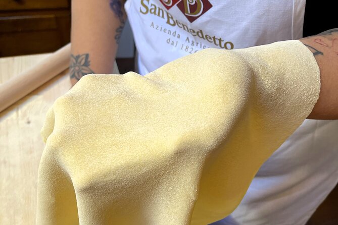 Hands in Dough Cooking Class With Lunch - Meeting Location