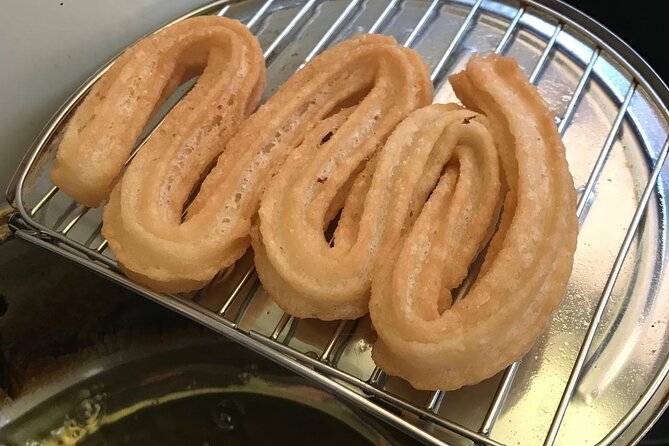 Hands-On Churros & Chocolate Class on a London Houseboat - Class Details