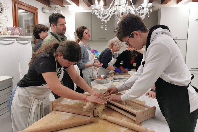 Hands-On Cooking Class With the Somelier in Venice - Class Details and Inclusions