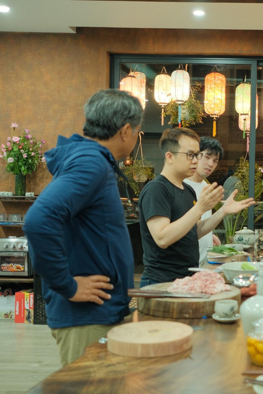 Hands-on Hanoi Cooking Class With Market Tour & Free Wines - Key Points