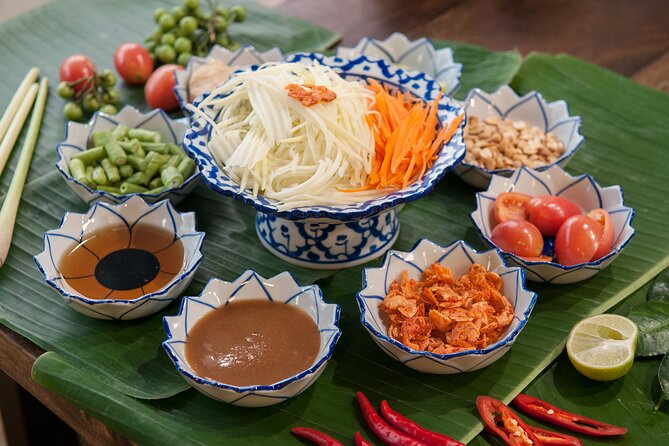 Hands-on Thai Cooking Class & Market Tour in Sukhumvit - Group Size and Accessibility