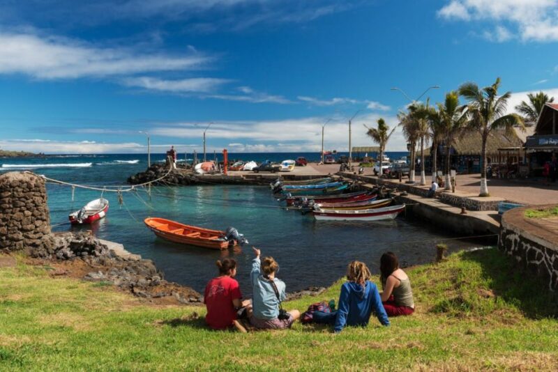 Hanga Roa: the Only City of Rapa Nui - Cultural and Natural Exploration