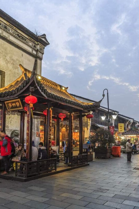 Hangzhou Night Tour 6 Harmonies Pagoda Qiantang River Cruise - Hefang Street Stroll