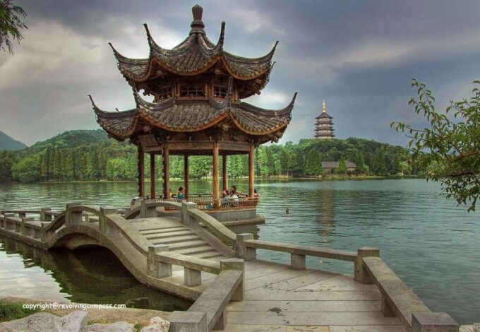 Hangzhou: Private Customized Tour of Citys Top Sights - Meijiawu Tea Experience
