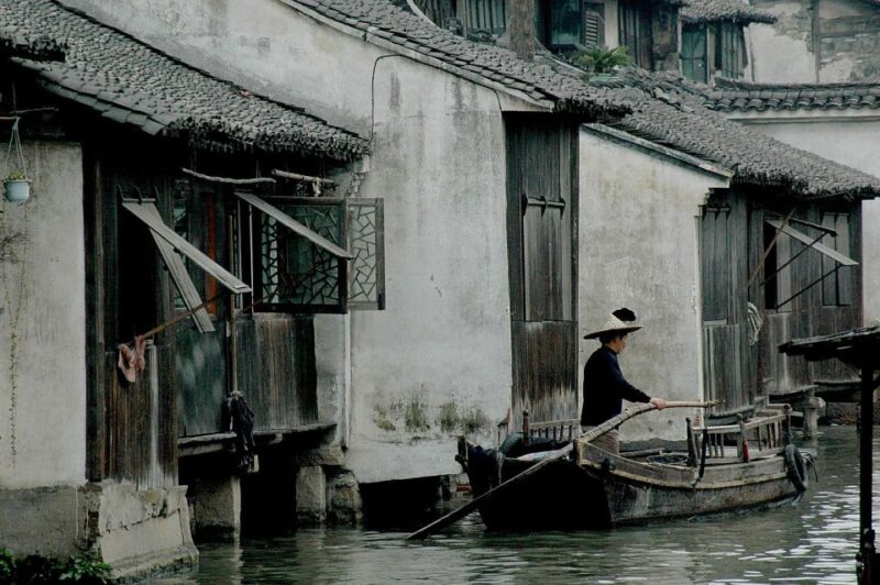 Hangzhou: Private Day Tour to Wuzhen Water Town - Chinese Foot-binding Culture Museum