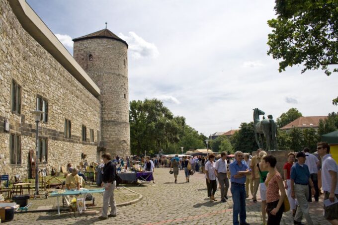 Hannover: Guided Old Town Walking Tour - Exploring Hannovers Old Town