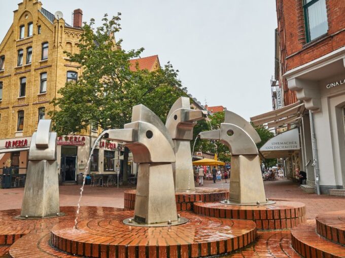 Hannover: Guided Walking Tour of the List District - Duration and Pricing