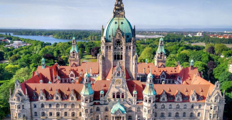 Hannover: New Town Hall Exclusive Guided Walking Tour - Experience Highlights