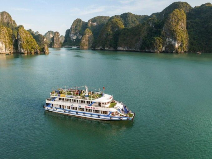 Hanoi: 1-Day Ha Long Bay Cruise W Luon Cave -Kayaking -Lunch - Transportation and Pickup