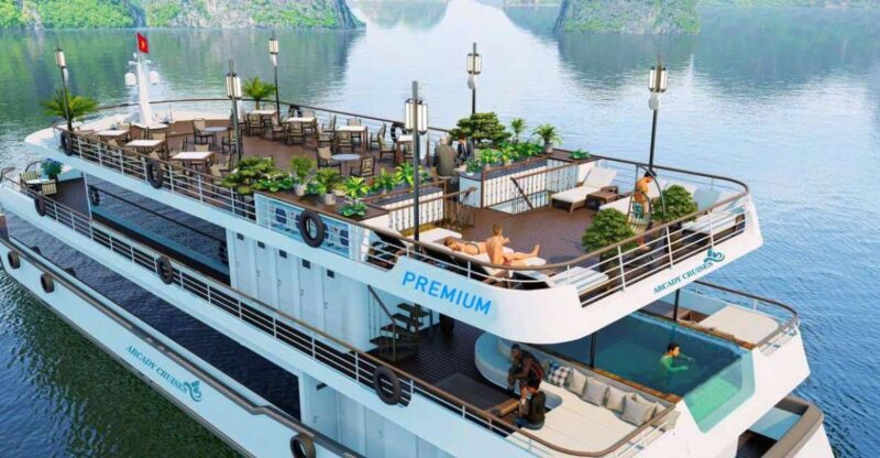 Hanoi: 1-Day Halong Premium Cruise, Titop Island & 2 Caves - Restroom Break and Boarding
