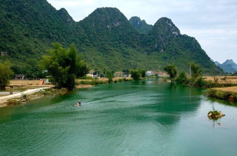 Hanoi: 2-Day Cao Bang Adventure Loop by Motorbike or Car - Day 01: Exploring Cao Bangs Wonders